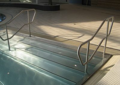Escalier piscine