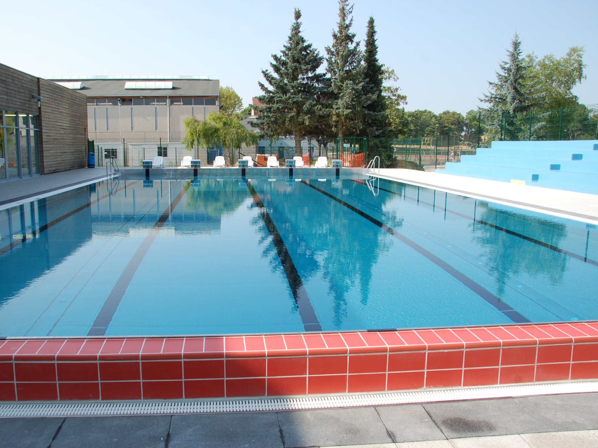 Réhabilitation du bassin sportif de la piscine municipale de Chevigny St Sauveur